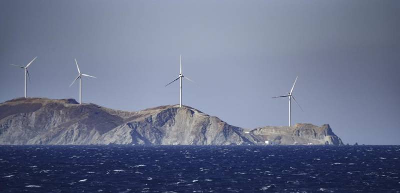 Ηλεκτρικό ρεύμα / Καπέλο 43% στη χονδρική - Έρχεται «καυτός» Αύγουστος στα τιμολόγια